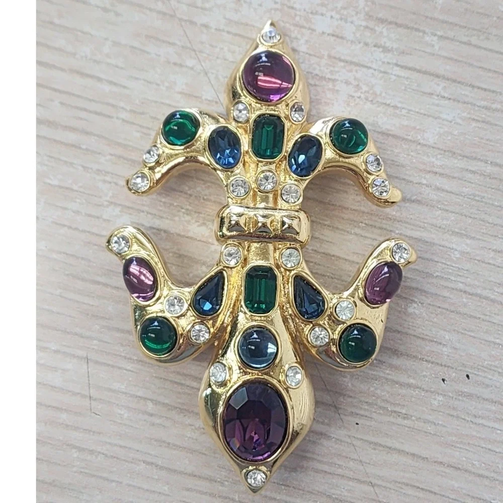 MVH Fleur De Lis Brooch Gold Tone Multi Color Jewel Rhinestone Crown Logo